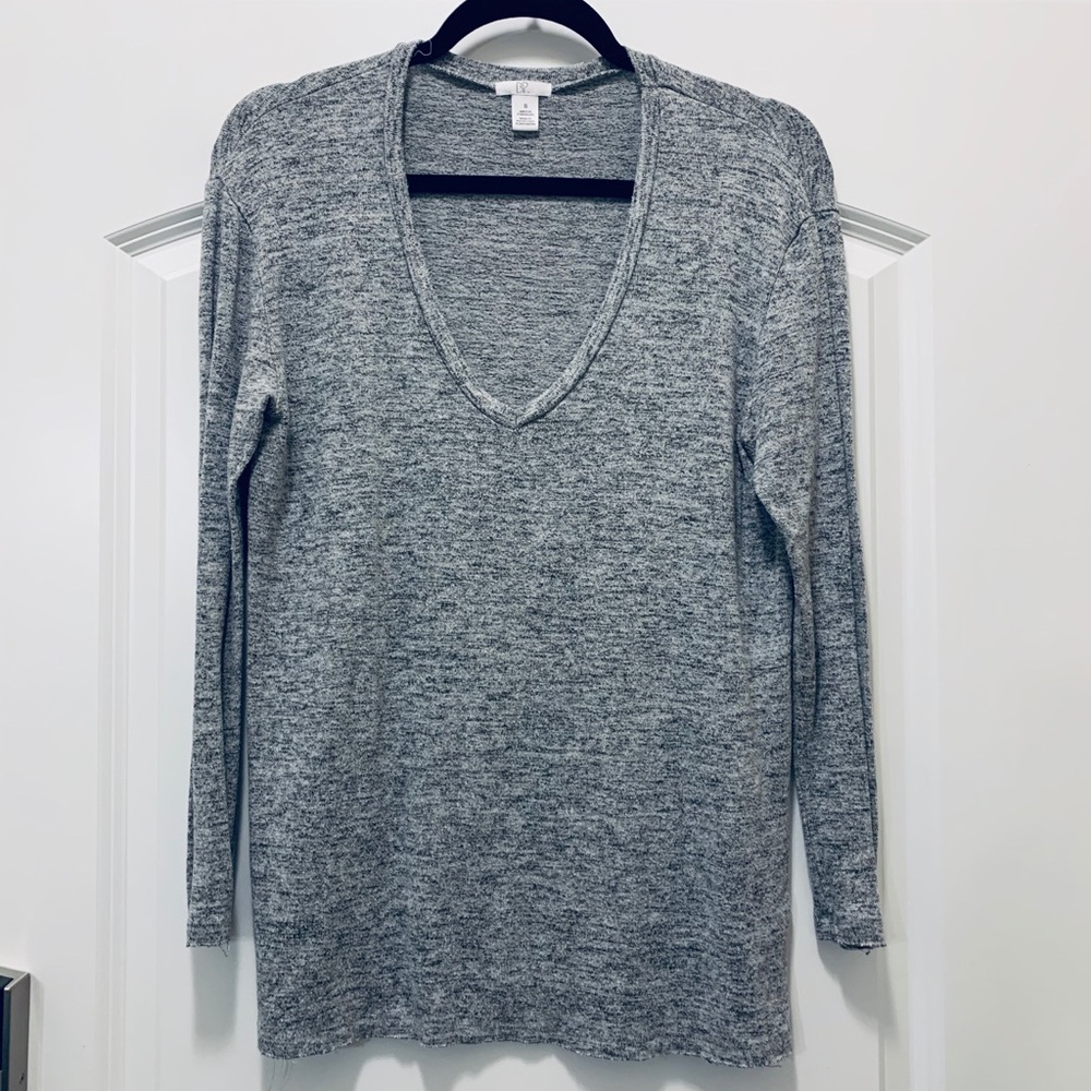 BP Grey long sleeve V neck sweater
